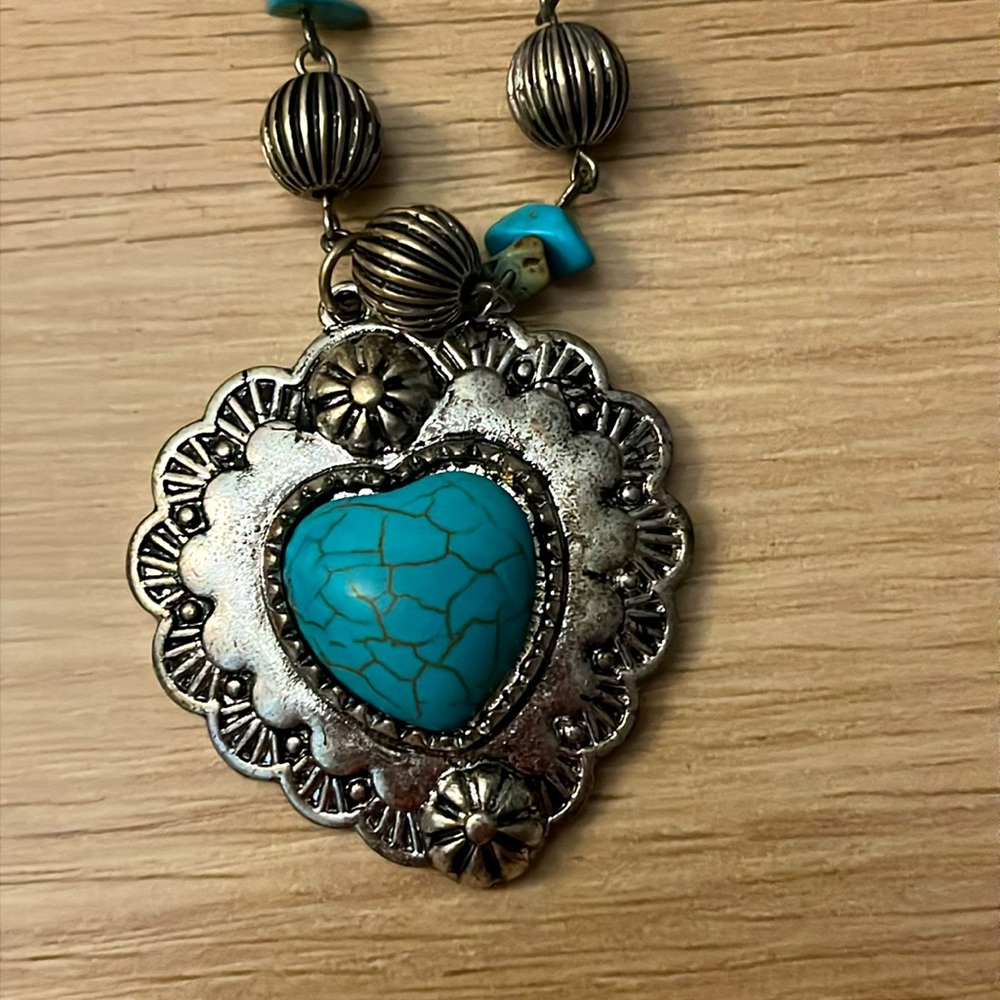 Turquoise Heart Pendant Necklace Women’s - Picture 2 of 6